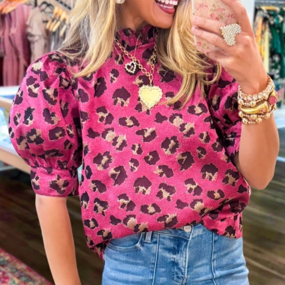 Pink Metallic Leopard Print Puff Sleeve Top - Picture 3 of 5